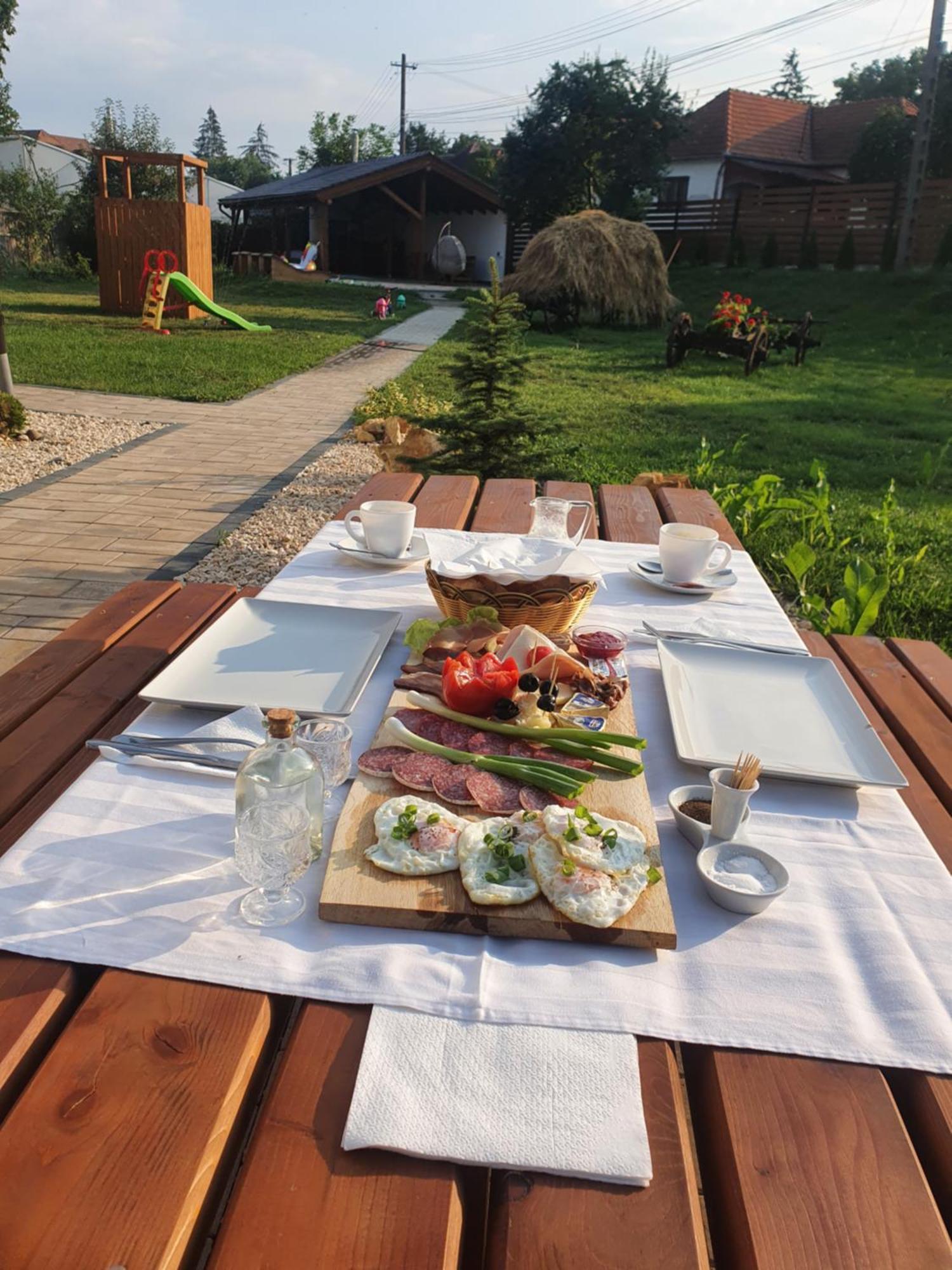 Pensiunea Transilvania Covasna Esterno foto
